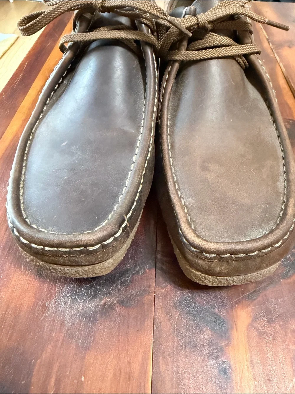 Clarks men’s Brown Leather Shoes with Lace-Up Detail
